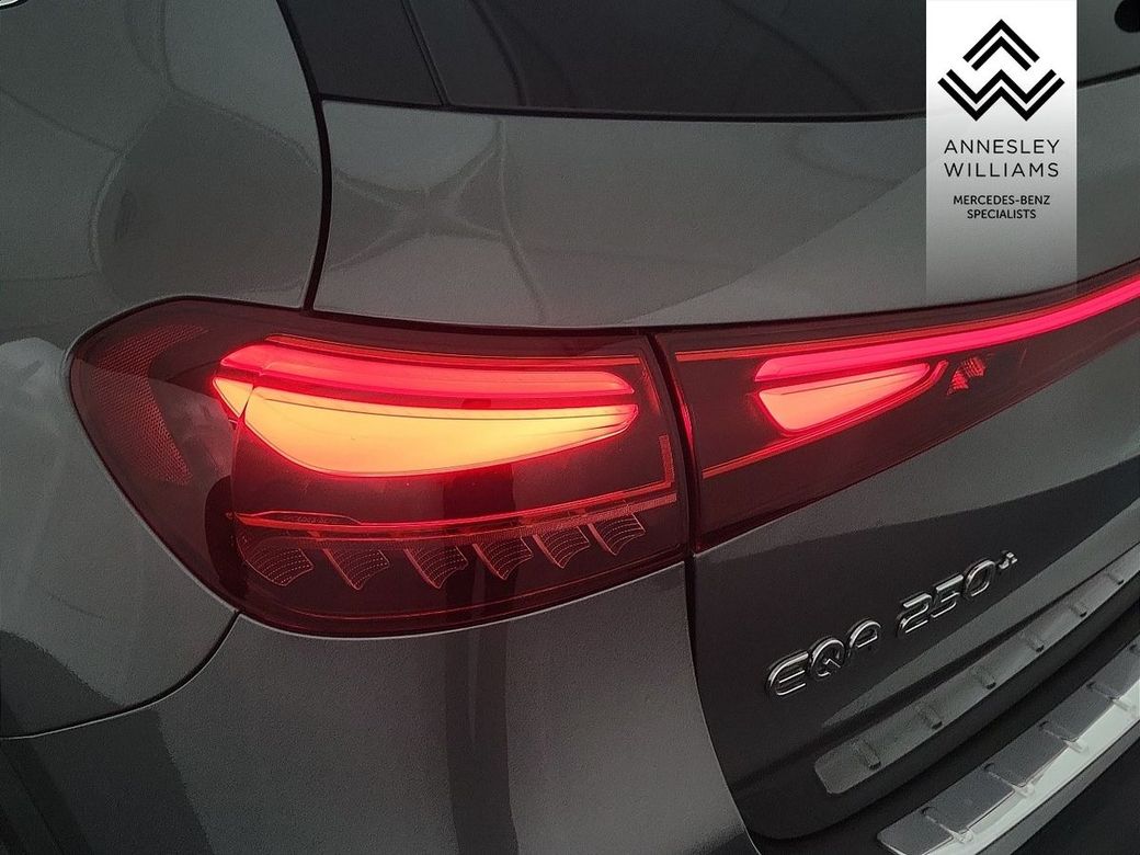 2025 Mercedes-Benz EQA