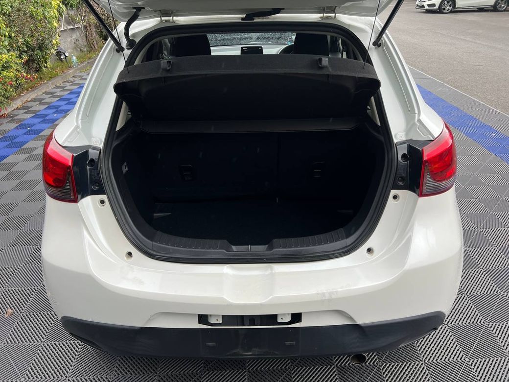 2016 Mazda Demio