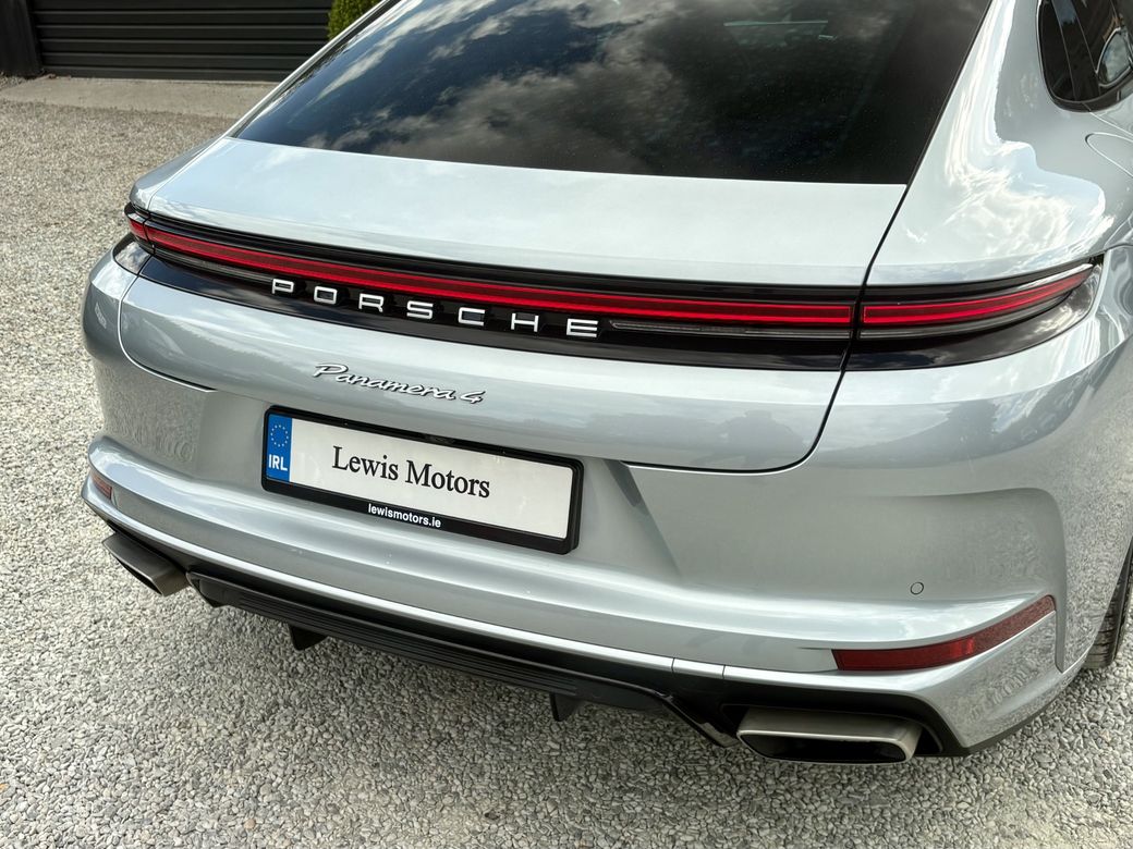 2025 Porsche Panamera