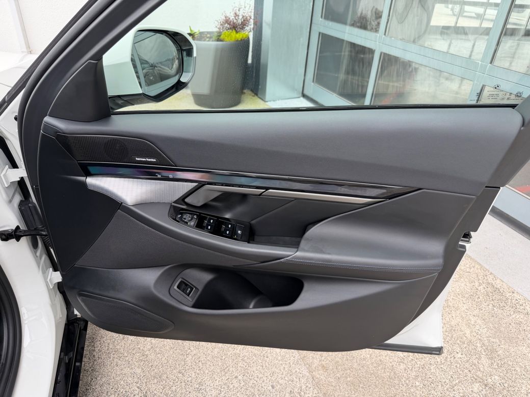 2025 BMW 5 Series