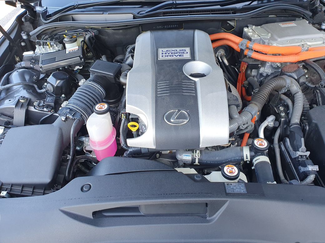 2021 Lexus IS 300h