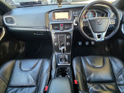 2017 Volvo V40