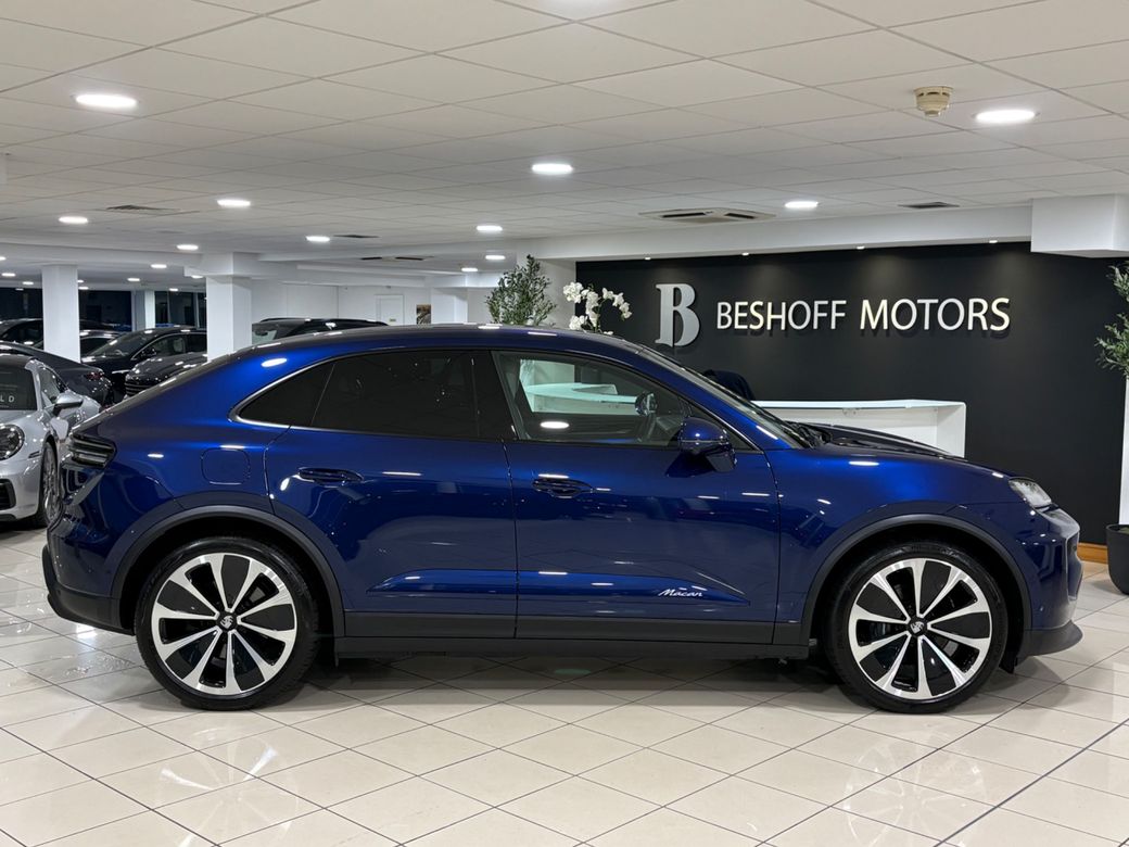 2025 Porsche Macan