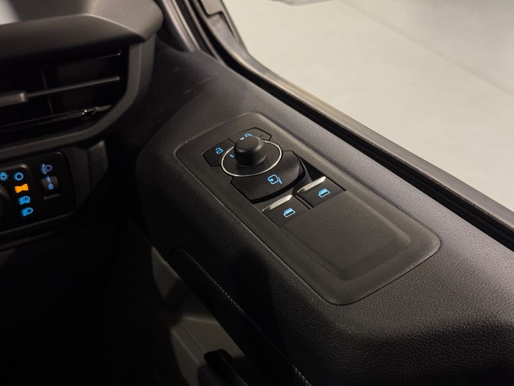 2024 Ford Transit Custom