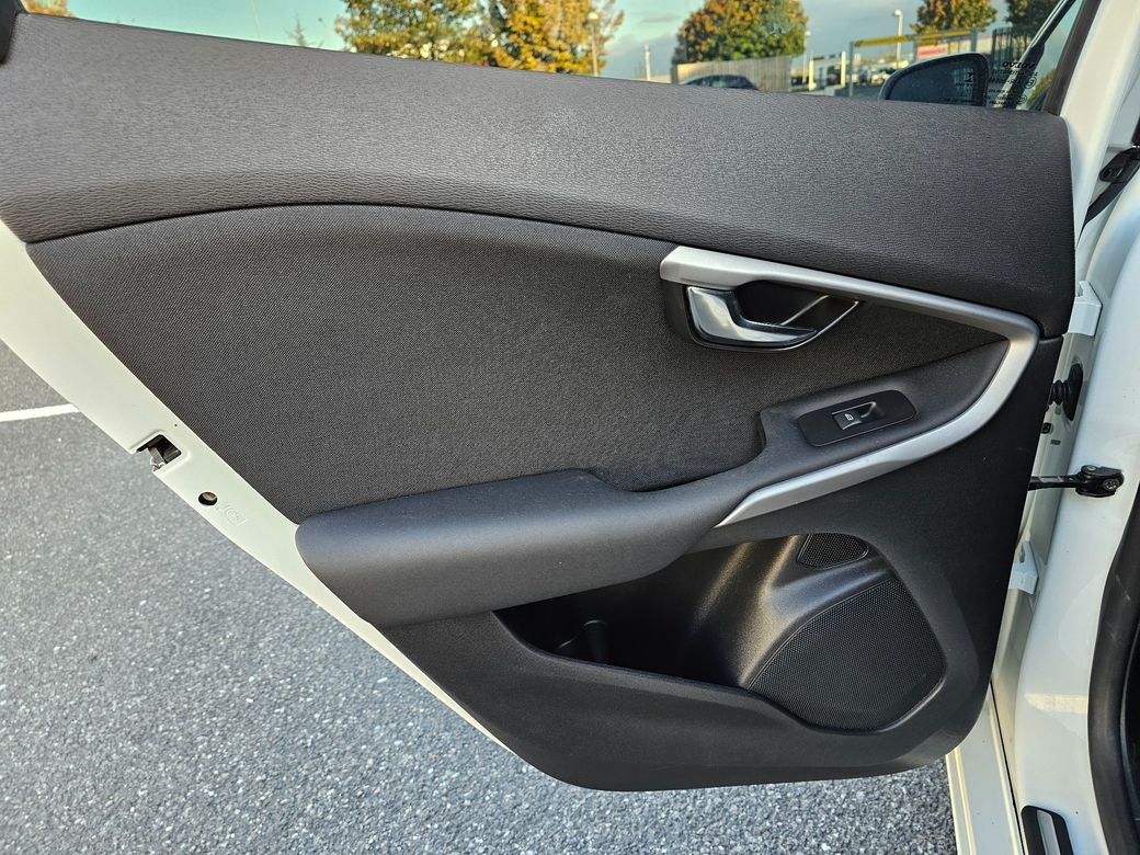2013 Volvo V40