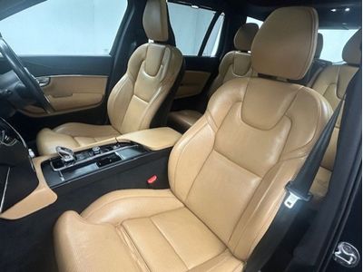 2022 Volvo XC90