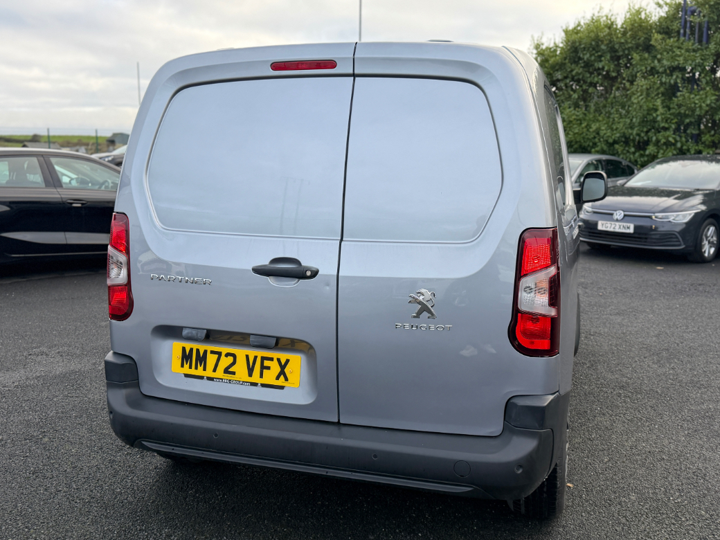 2022 Peugeot Partner