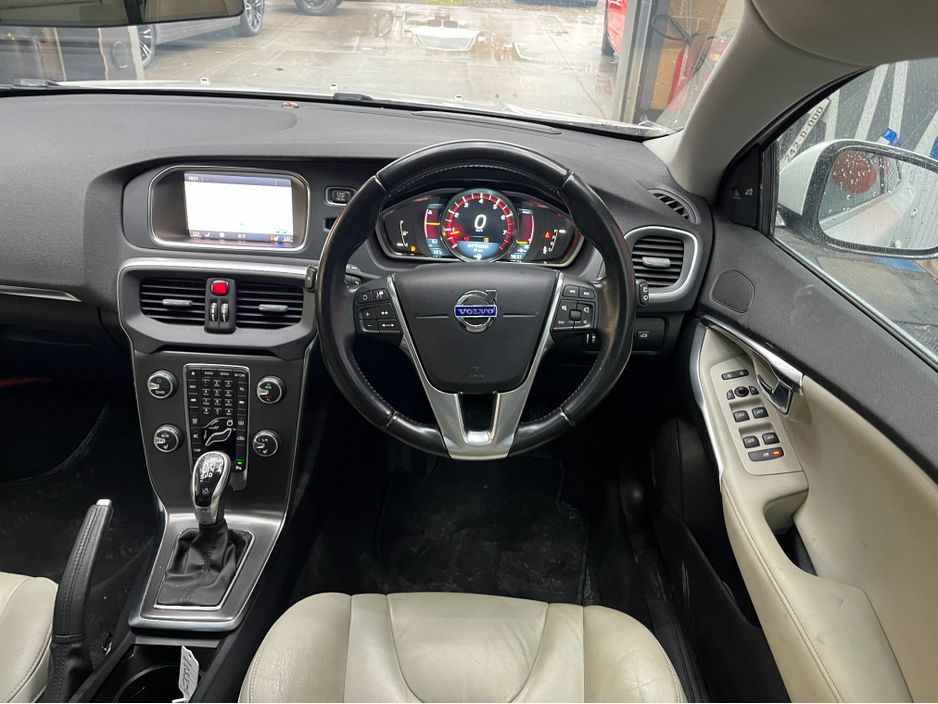2014 Volvo V40