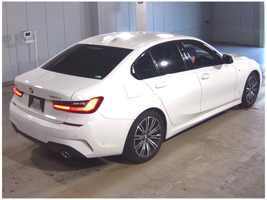 2019 BMW 320
