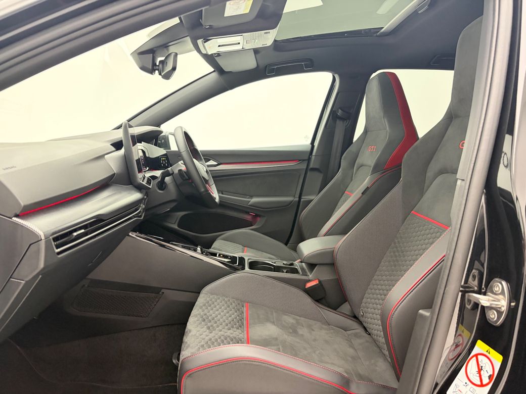 2025 Volkswagen Golf