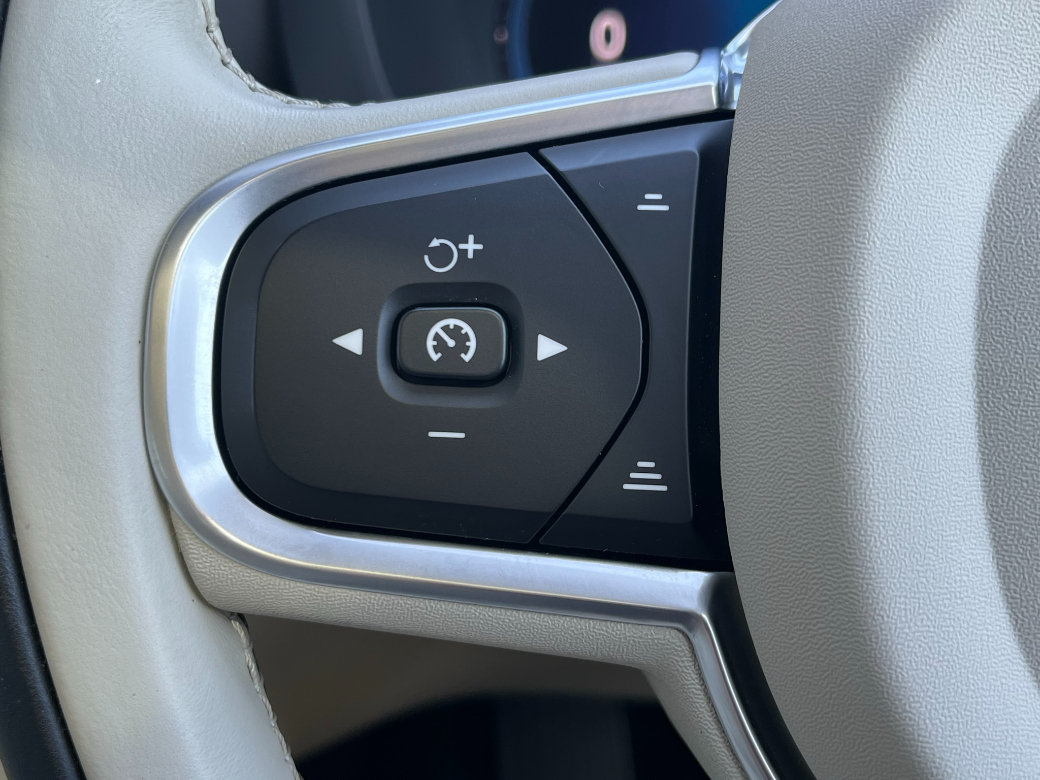 2022 Volvo XC60