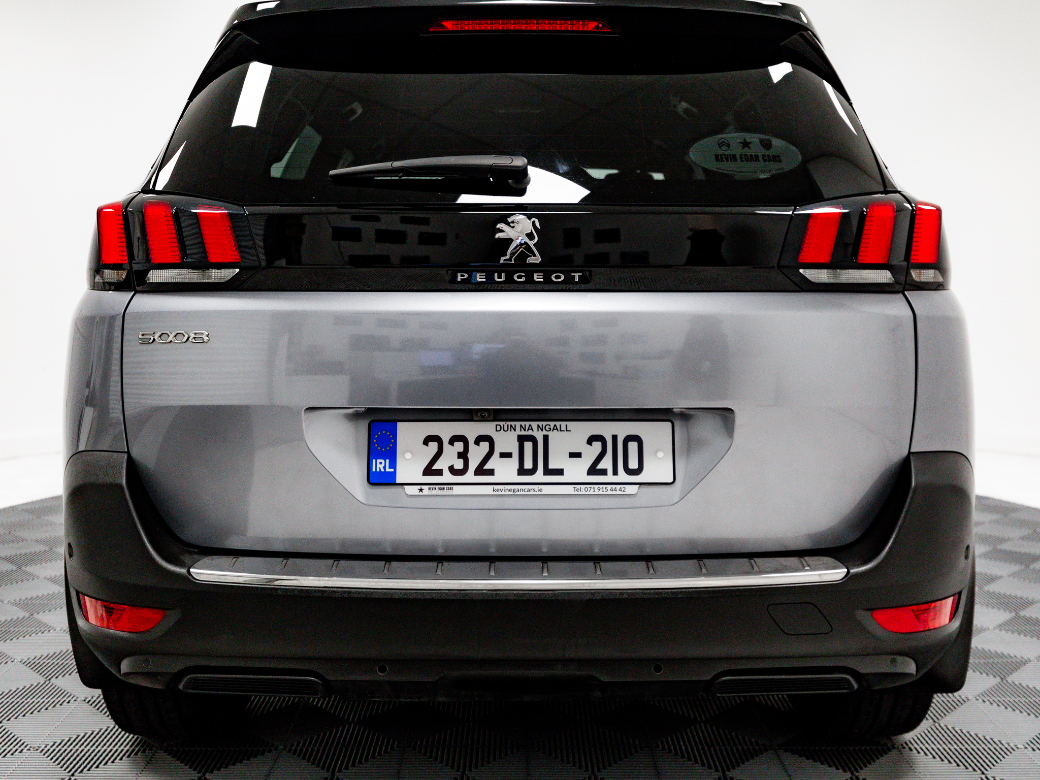 2023 Peugeot 5008