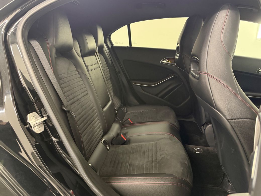 2013 Mercedes-Benz A 180