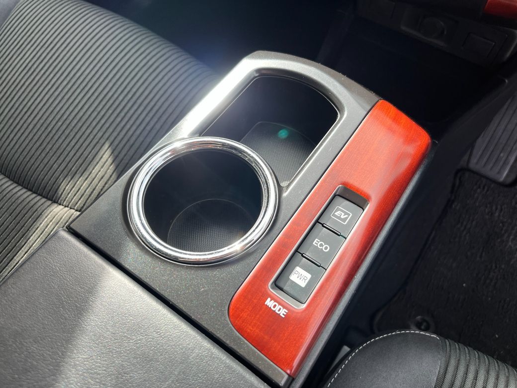 2016 Toyota Prius Alpha