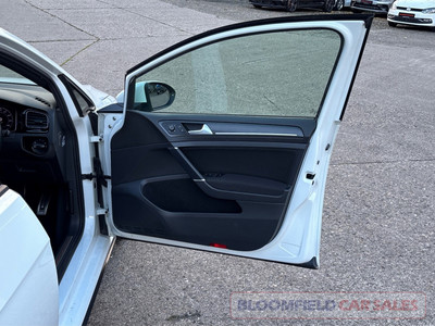 2017 Volkswagen Golf