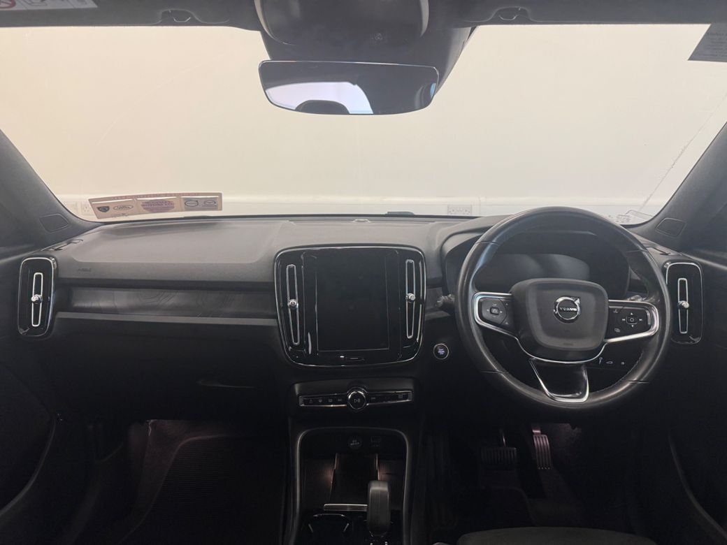 2022 Volvo XC40