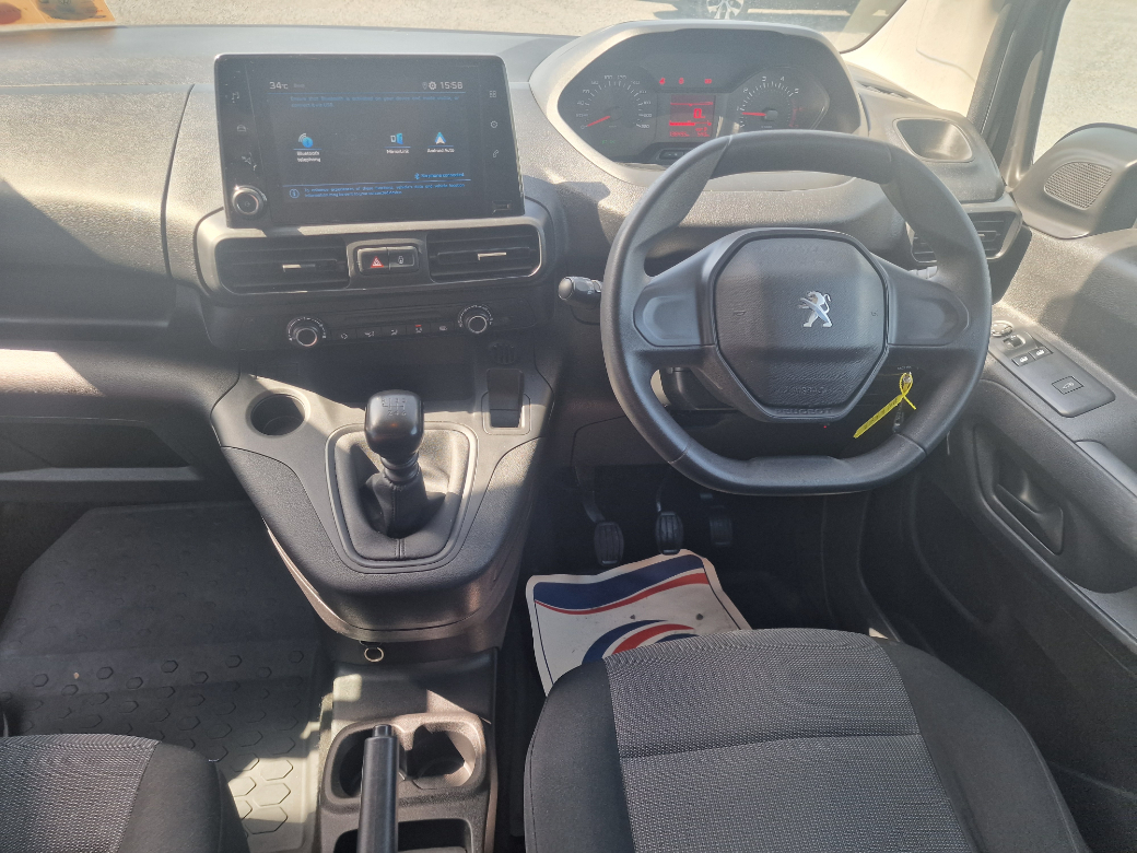 2022 Peugeot Partner