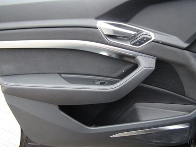 2022 Audi e-tron