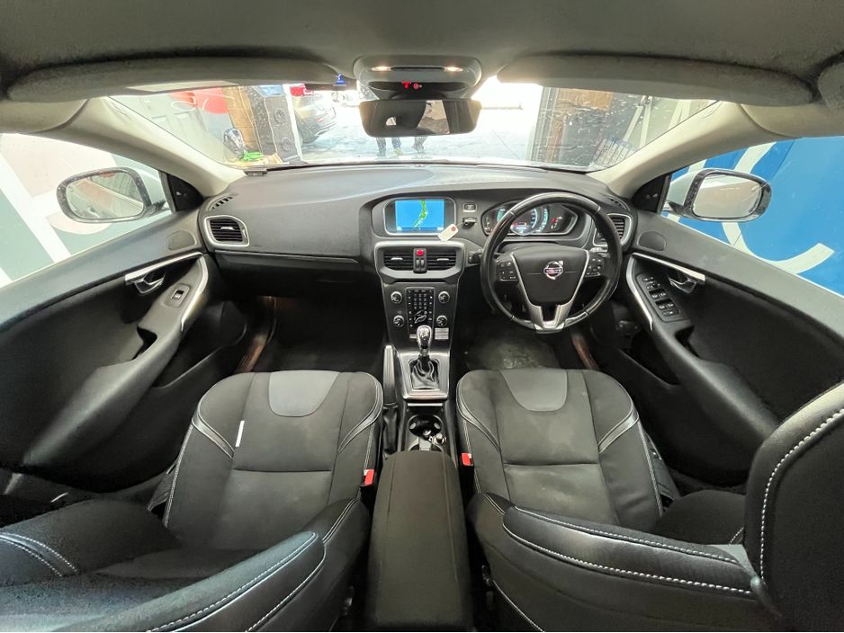 2015 Volvo V40
