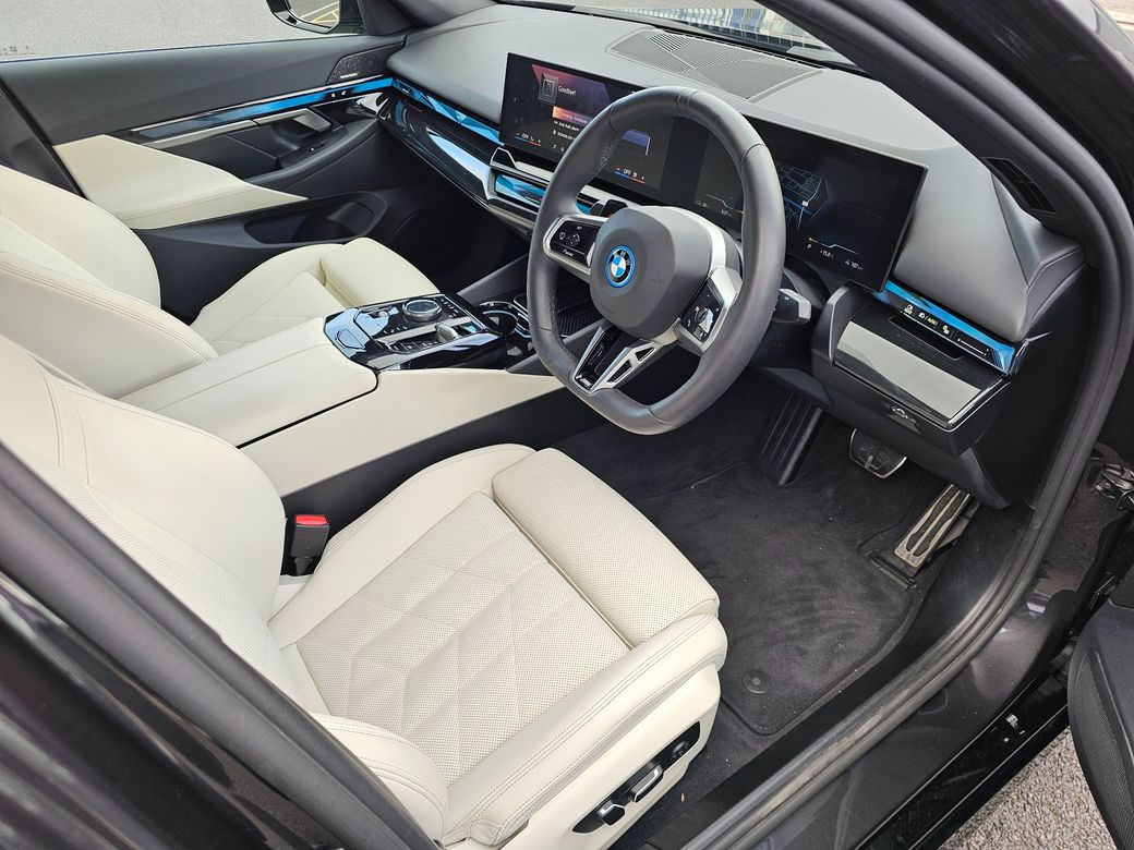 2025 BMW i5