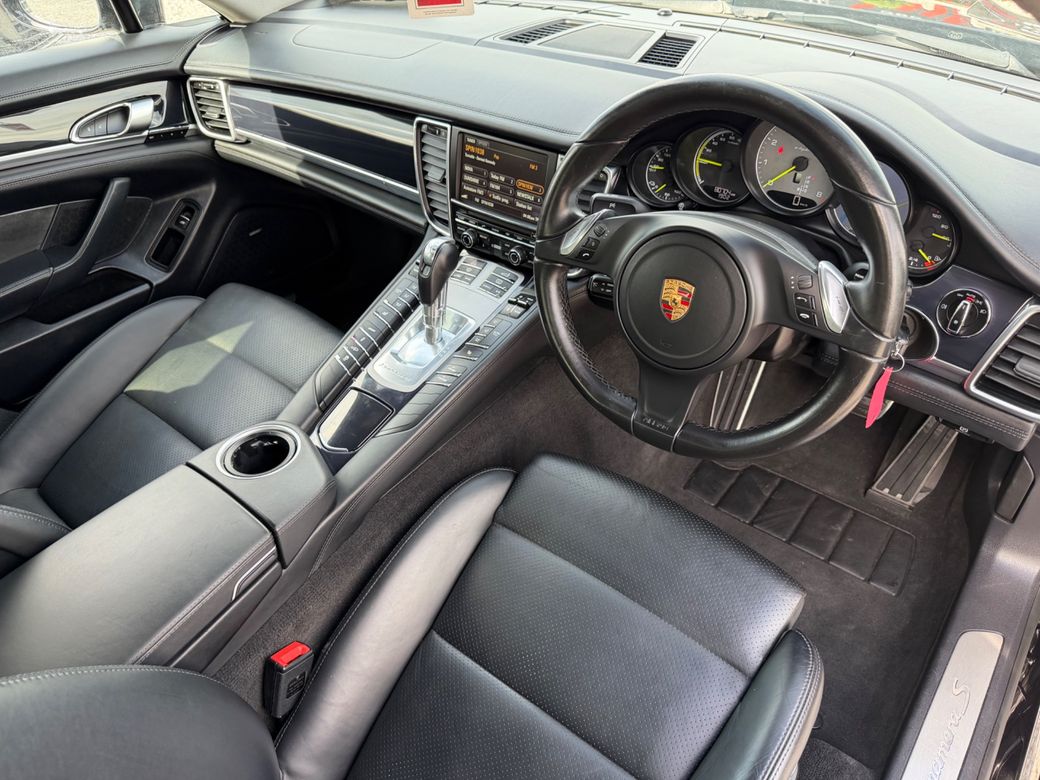 2015 Porsche Panamera