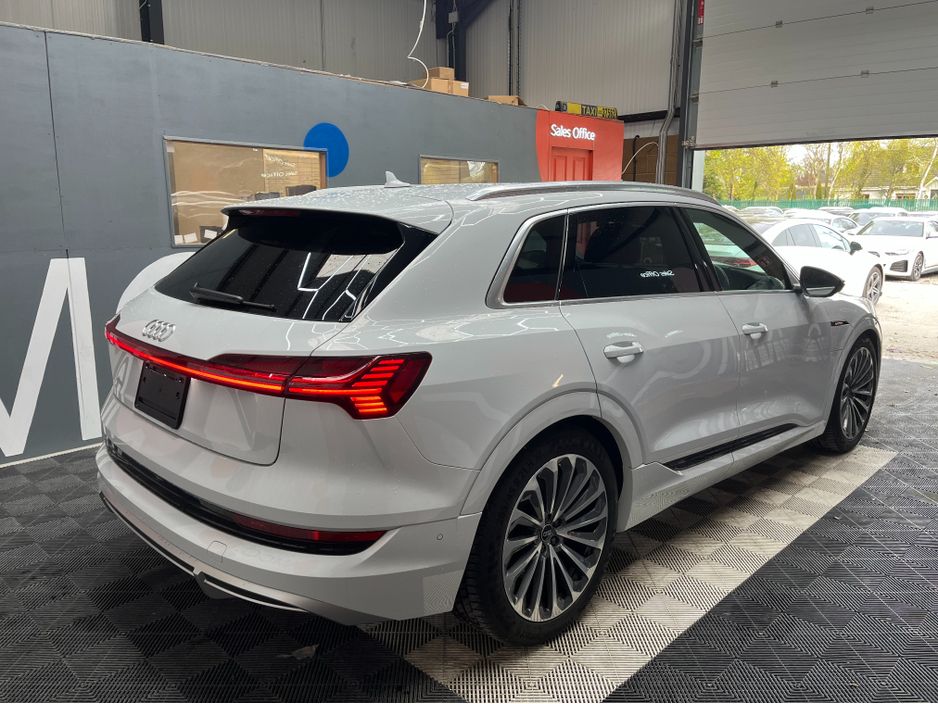 2022 Audi e-tron