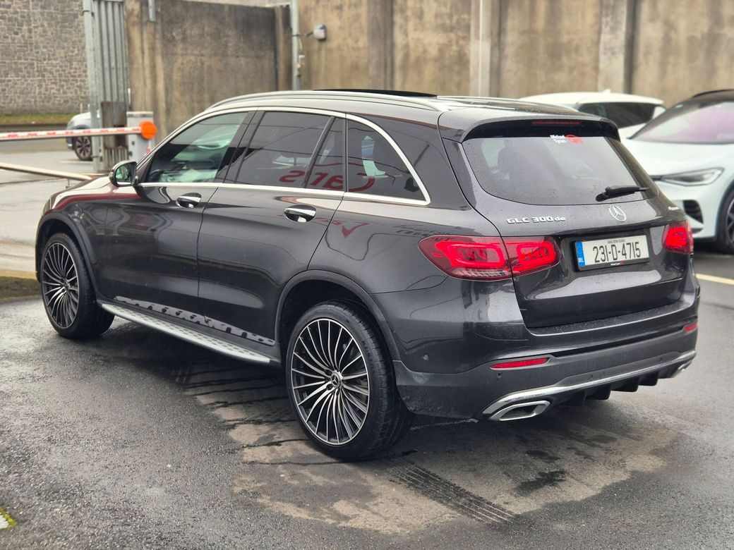2023 Mercedes-Benz GLC Class
