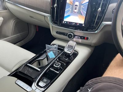 2023 Volvo V90