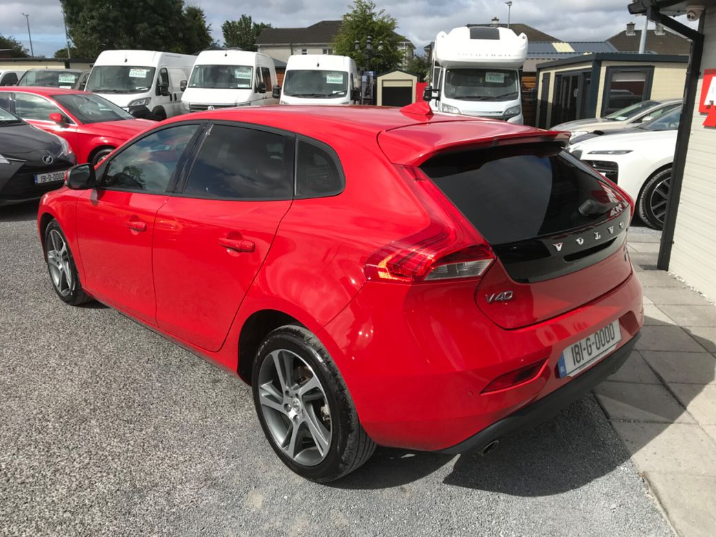 2018 Volvo V40