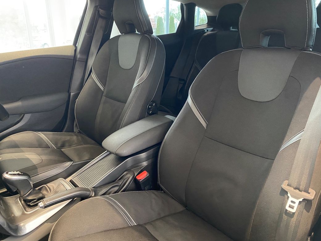 2016 Volvo V40
