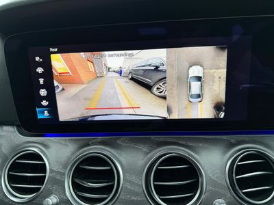 2022 Mercedes-Benz E 220