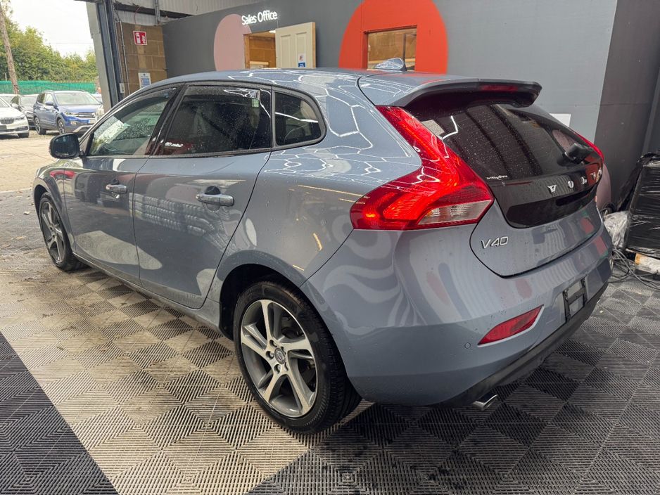 2018 Volvo V40
