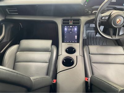 2023 Porsche Taycan