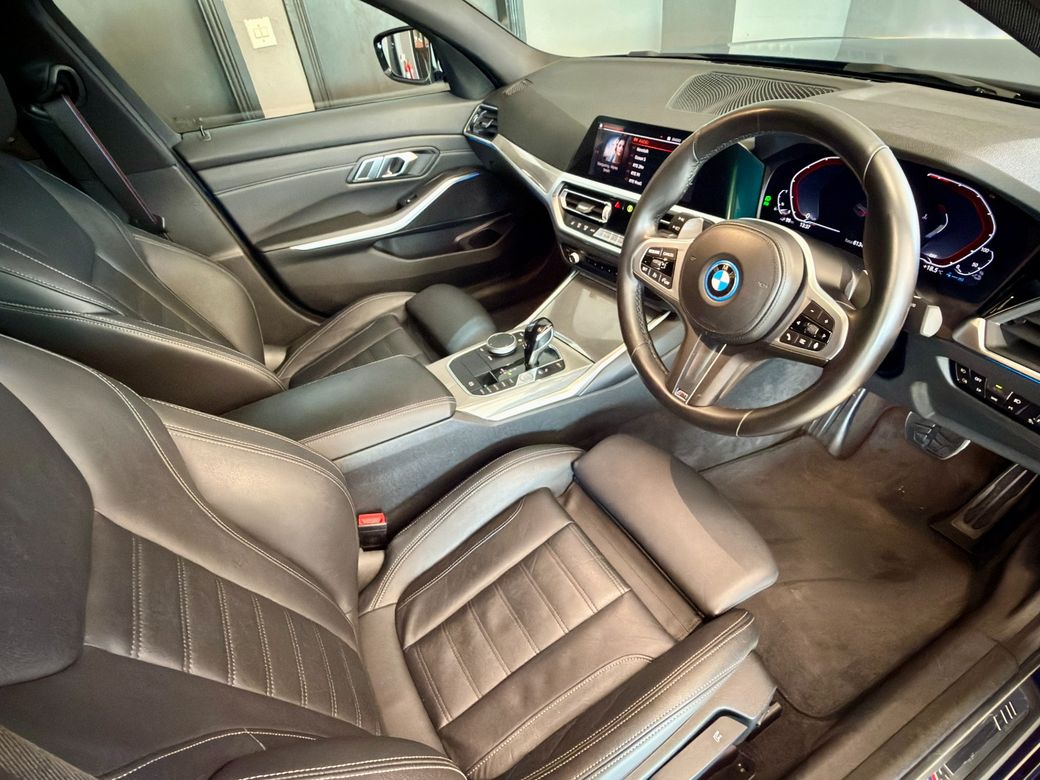 2021 BMW 330