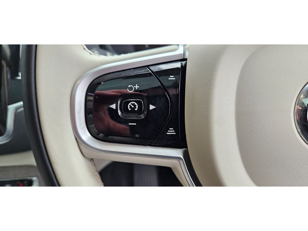 2021 Volvo XC90