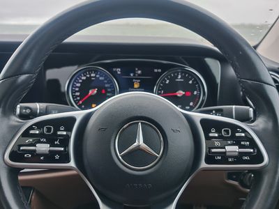 2019 Mercedes-Benz E 220