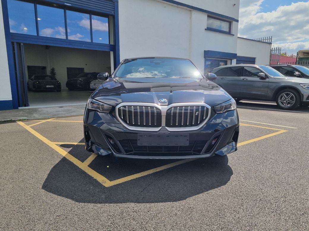 2025 BMW i5