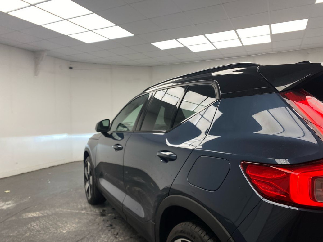 2026 Volvo EX40