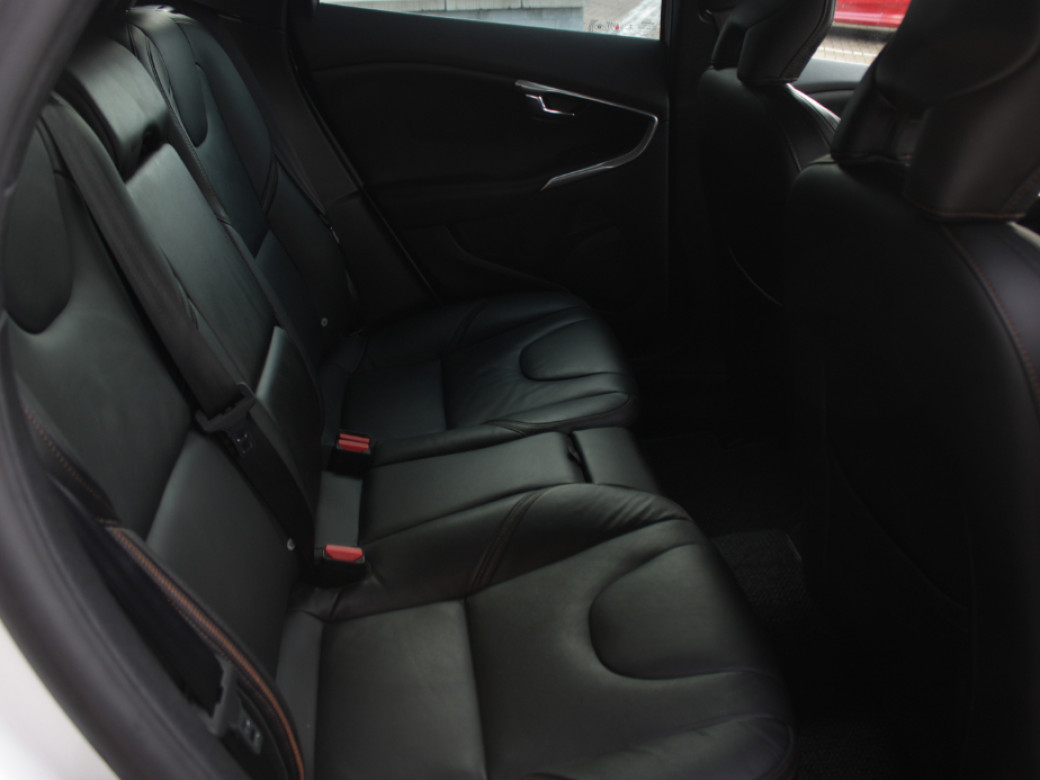 2016 Volvo V40 Cross Country