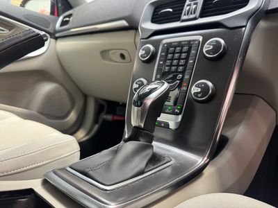 2014 Volvo V40