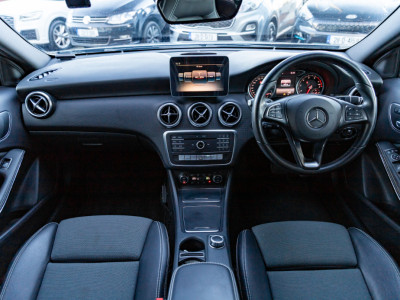 2017 Mercedes-Benz A 180