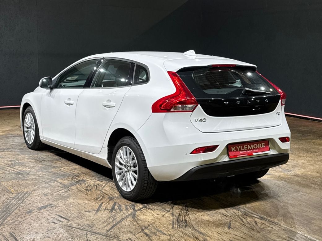 2018 Volvo V40