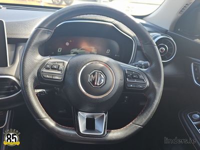 2023 MG HS