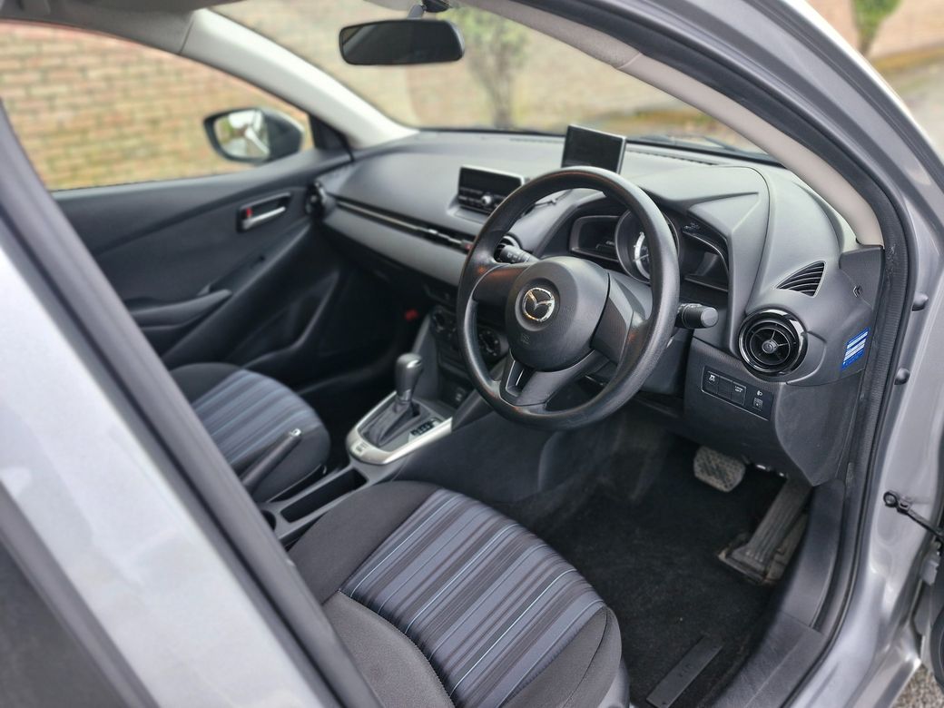 2016 Mazda Demio