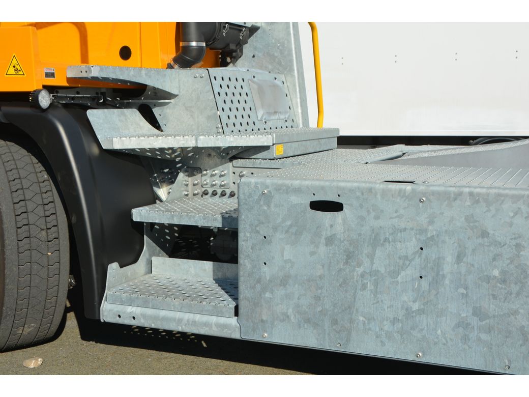 2026 Terberg YT182