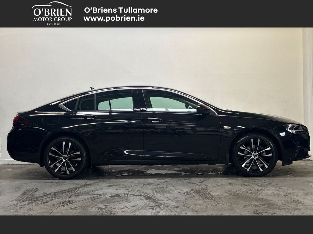 2022 Opel Insignia