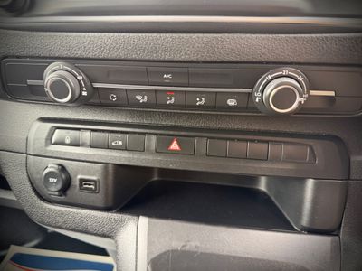 2023 Peugeot Expert