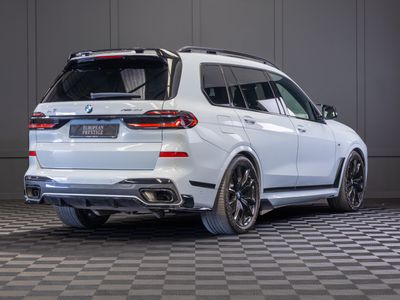 2023 BMW X7