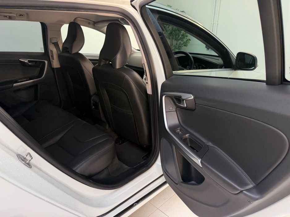 2018 Volvo V60