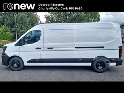 2025 Renault Master